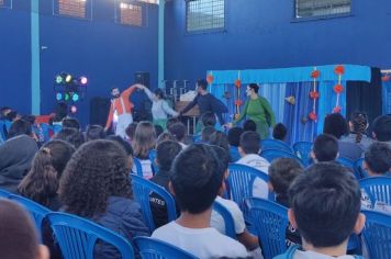 Foto - MAIO LARANJA 2024 PEÇA TEATRAL