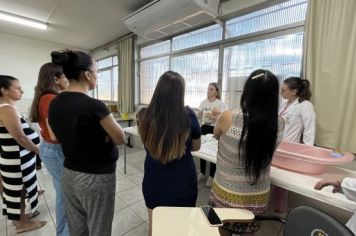 Foto - GRUPO FLORECER É RESULTADO DE PARCERIA FIRMADA ENTRE PREFEITURA E FACULDADE DE ENFERMAGEM DA UENP-CLM.