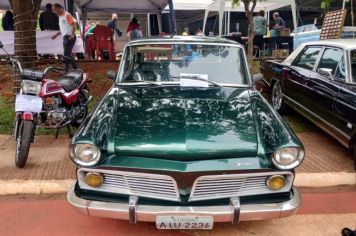 Foto - PRIMEIRO ENCONTRO DE CARROS ANTIGOS DE BANDEIRANTES 2023