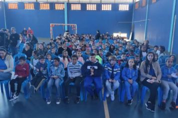 Foto - MAIO LARANJA 2024 PEÇA TEATRAL
