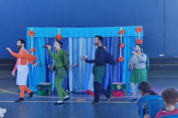 Foto - MAIO LARANJA 2024 PEÇA TEATRAL
