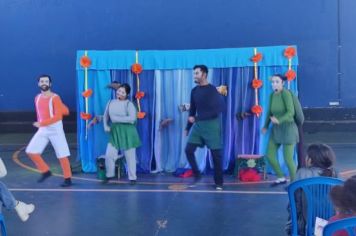 Foto - MAIO LARANJA 2024 PEÇA TEATRAL
