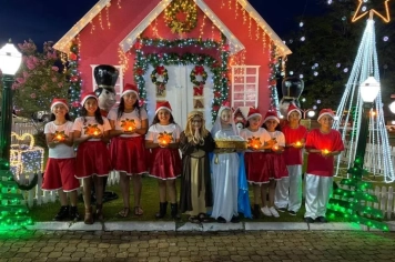 2025 COMEÇA A BRILHAR COM GRANDE DESFILE TEMÁTICO E CHEGADA DO PAPAI NOEL