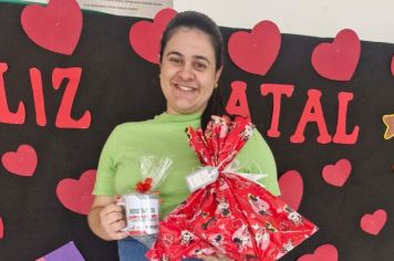 PROFESSORA DA REDE MUNICIPAL DE EDUCAÇÃO DE BANDEIRANTES É PREMIADA EM PROGRAMA ESTADUAL DE ALFABETIZAÇÃO