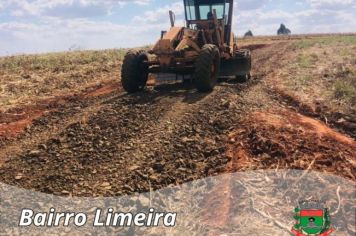 SECRETARIA DE AGRICULTURA E PECUÁRIA REALIZA ADEQUAÇÃO NAS ESTRADAS RURAIS EM BANDEIRANTES.