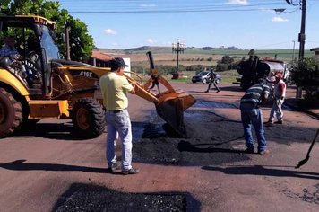 Prefeitura realiza operação ‘Tapa Buracos’