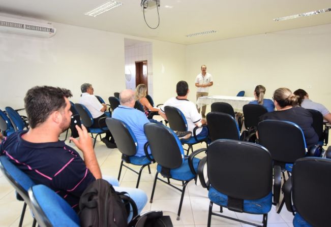 Reunião define início das estratégias no combate a Dengue