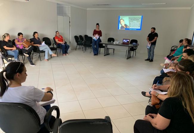 Cartilha sobre cuidados com animais de estimação será distribuída para os alunos de escolas públicas e particulares de Bandeirantes