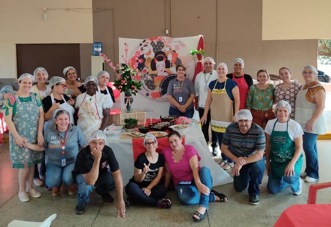 TURMA DE ALUNOS BANDEIRANTENSES CONCLUÍ CURSO DE CULINÁRIA JAPONESA. 