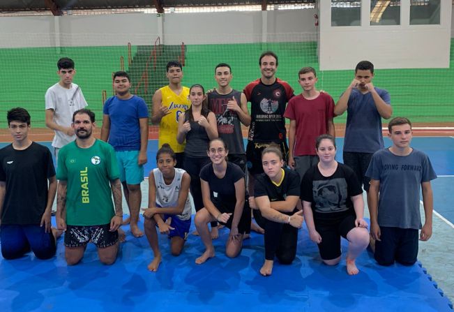 Alunos bandeirantenses começarão hoje aulas de  kick boxing com apoio do departamento de Esporte do Município