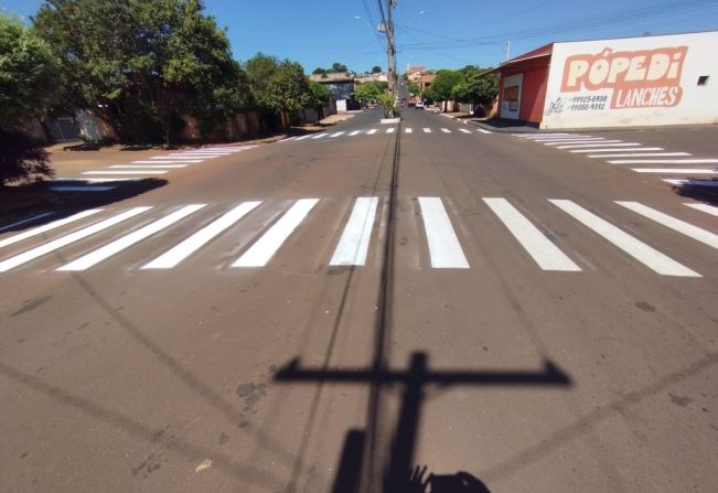 RUAS DE BANDEIRANTES SÃO RENOVADAS COM PINTURA VIÁRIA