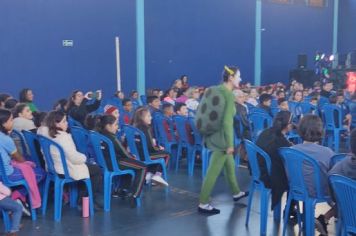 Foto - MAIO LARANJA 2024 PEÇA TEATRAL